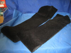 HMP613161 MGB PAIR OF BLACK ROADSTER OR GT SILL CARPETS