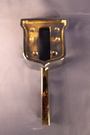 (20) MGB ARH1800 CENTRE GRILL PLINTH