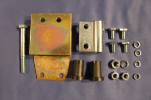 (10) MGB GEK1002 CENTRE EXHAUST MOUNTING KIT