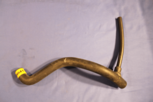 (7) MGB GRH641 BOTTOM HOSE 1976 ON