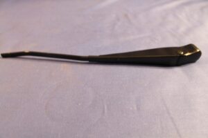 (13) MGB GT BLACK WIPER ARM 7.2MM W76361E