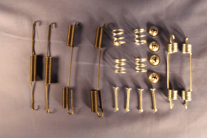(27) MGB Handbrake Spring Kit 18 PIECE TUBE AXLE 17H7994K