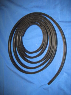 MGB GT FULL TAILGATE SEAL AHH7833