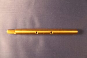 (8) WZX1177 MGB THROTTLE SPINDLE HS4