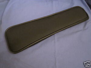 (16) MGB CONSOLE ARMREST BLACK LEATHER X3A2915LA