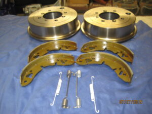 2A7168KIT MIDGET REAR BRAKE DRUMS, SET OF BRAKE SHOES & PULL OFF SPRING KIT