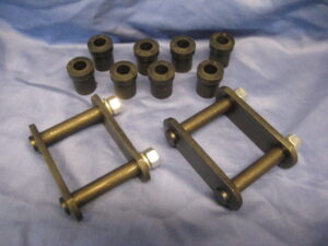 (13) AHH5018KX2 MGB 2x REAR SHACKLE ASSYS & 8x BUSHES KIT