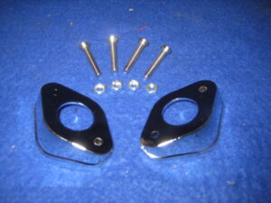 MGB NUMBER PLATE LAMP PLINTHS AND SCREW KIT AHH6398/9 1962-1974