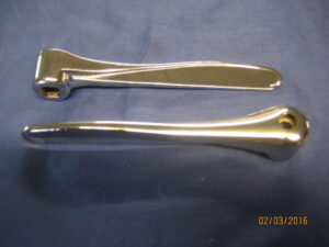 PAIR MGB SEAT RECLINER HANDLES & SCREWS 1969 ON 24B4057K