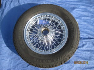 MGB 14" X 4.5" TUBELESS CHROME WIRE WHEEL AND TYRE FITTED WWC515&T