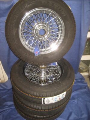 SET OF 4 MGB 14" X 4.5" TUBELESS CHROME WIRE WHEELS & TYRES FITTED WWC515&TX4
