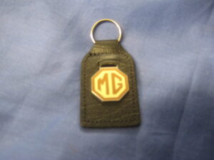 GAC4037BRC MGB & MIDGET MG LOGO CREAM & BROWN ENAMEL KEY FOB KEY RING