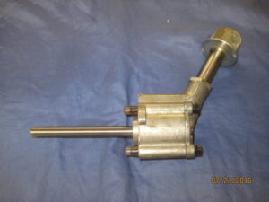 (12) MIDGET 1500 OIL PUMP GLP118