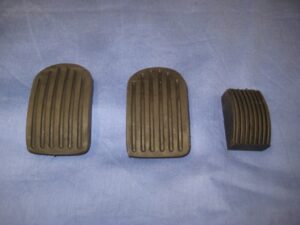 MGA & MGB 1955-1967 SET OF 3 PEDAL RUBBERS AHH5100K