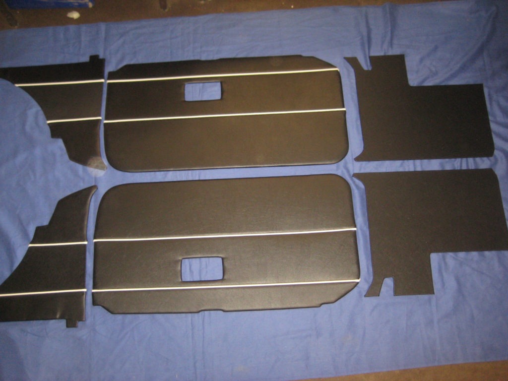TK113A ROADSTER 6 PIECE INTERIOR DOOR TRIM PANEL KIT 1968-1970