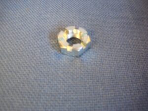 53K330 MGB FRONT HUB BEARING STUB AXLE CASTLE NUT