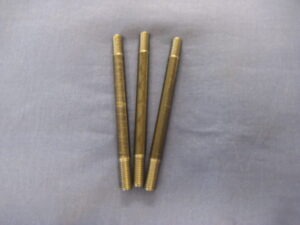 51K267K MGB OIL PUMP STUDS SET OF 3