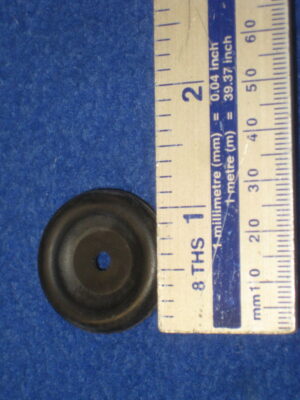 RFR503 MGB HEADLAMP LOOM / HEATER CABLE GROMMET