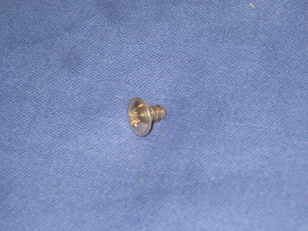 17H2503 MGB SELF TAPPING SCREW FOR 1/4 LIGHT CORNER COVER