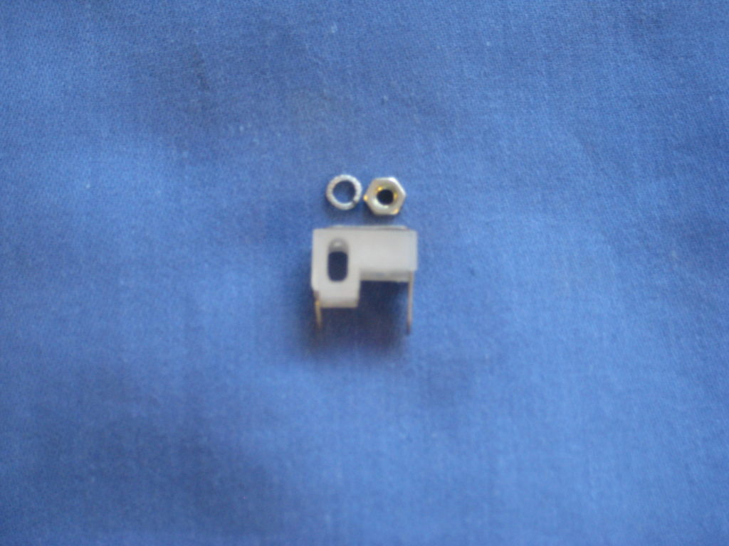 13H784 MGB REVCOUNTER LOOP RETAINER BLOCK & BRIDGE CLIP