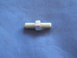 BTB872 MGB BOLT AXLE TO BRAKE PIPE