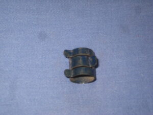 UKC3794 MGB FUEL HOSE CLIP BLUE 7/16