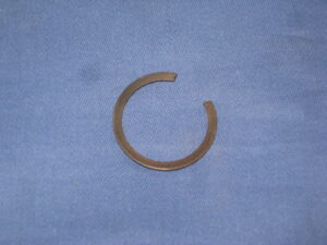 22H477 MGB GEARBOX SPRING CIRCLIP