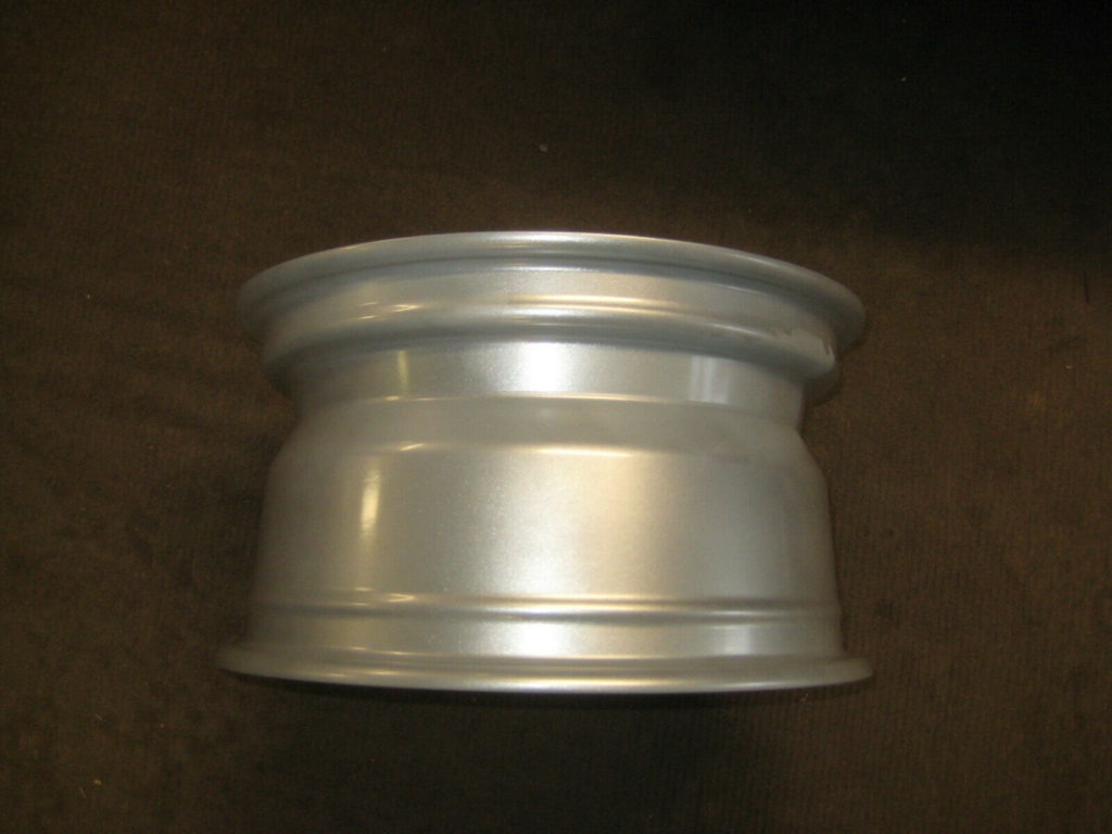 15X8SPX4 MGB SET OF FOUR 15" X 8J SILVER POLISHED RIM ALLOY WHEELS SEBRING COMPETITION - Image 2