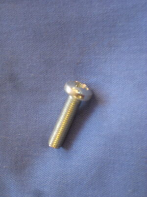 SE604081 MGB NUMBER PLATE BACKING SCREW