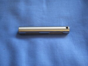 BTB871 MGB PINION SHAFT PIN TUBE AXLE