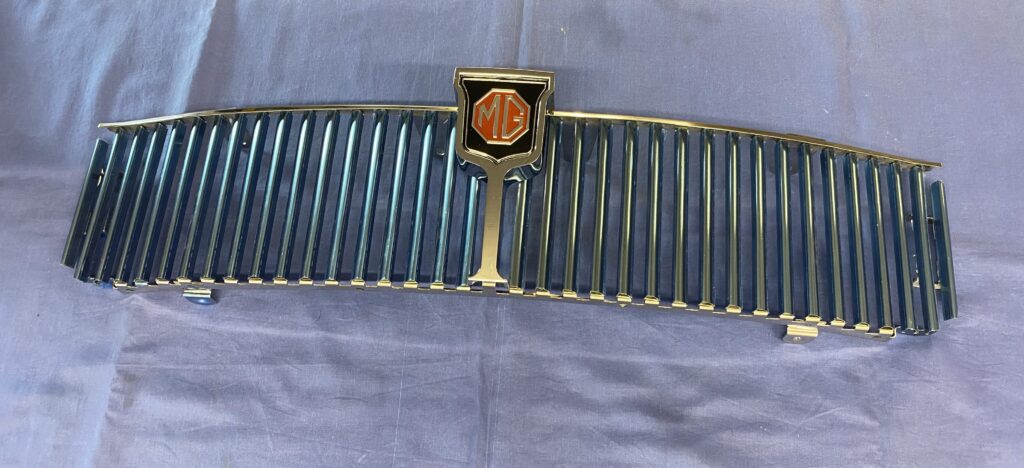ARA249 MIDGET SPRITE SLATTED CHROME GRILLE WITH PLINTH