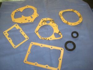 GBGKIT2 MGB 4 SYNCRO OVERDRIVE GEARBOX GASKET SET INC OIL SEALS