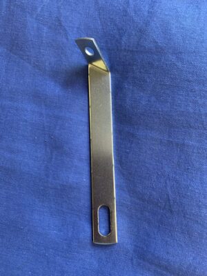 AEG557 MIDGET 1275 CARB HEATSHIELD FRONT BRACKET