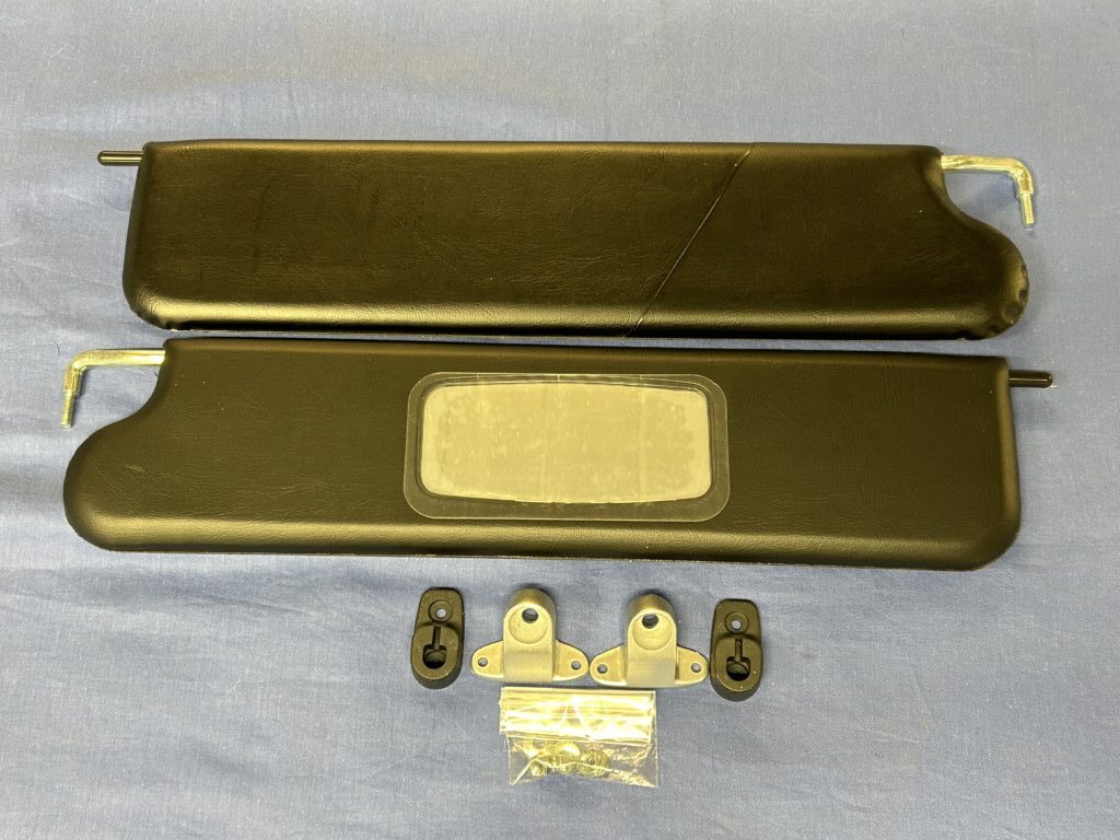 GAC4021 PAIR MGB ROADSTER SUNVISORS INC FITTING KIT RHD
