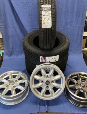 001-001 SET OF 4 MGB 14”X 5.5J PLAIN SILVER ALLOY WHEELS WITH 185 X 70 X 14 TYRES
